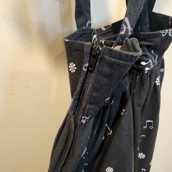 BODY LINE Girls Black Musical Note Suspender Skirt Size 40 - Picture 7 of 12